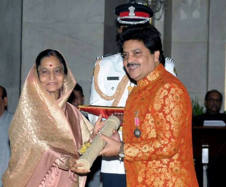 Udit Narayan Receiving Padma Shri
