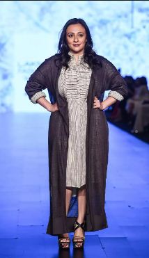 Avantika Malik walking the ramp at the lakme Fashion Week 2017