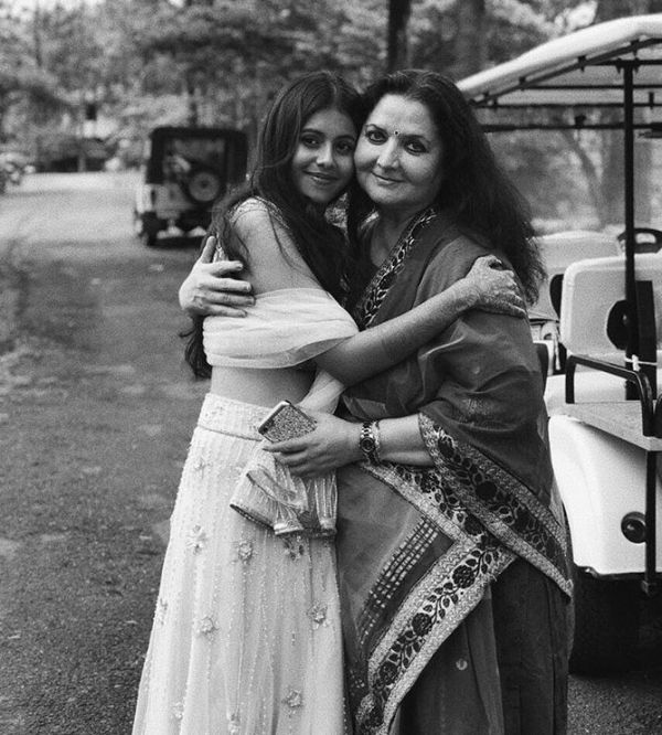 Dishani Chakraborty With Her Mother, Yogeeta