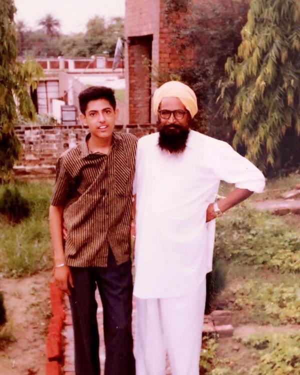 Gippy Grewal in his young age with his father