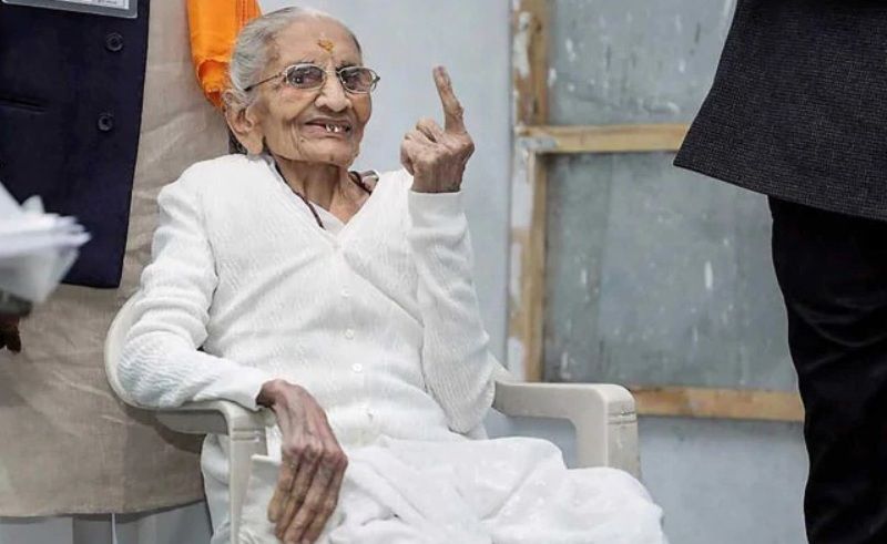Heeraben Modi after Casting Her Vote In 2019 Elections