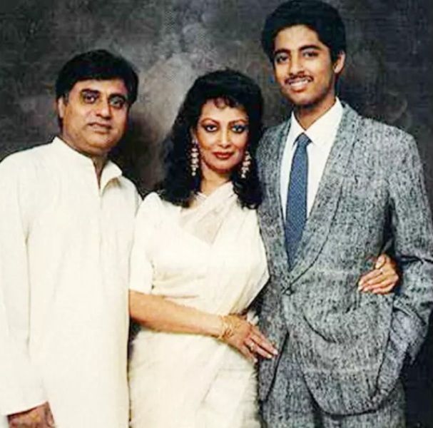 Jagjit Singh With His Wife, Chitra Singh And Son, Vivek