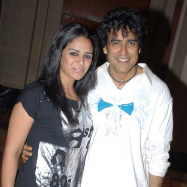 Karan Oberoi With Mona Singh