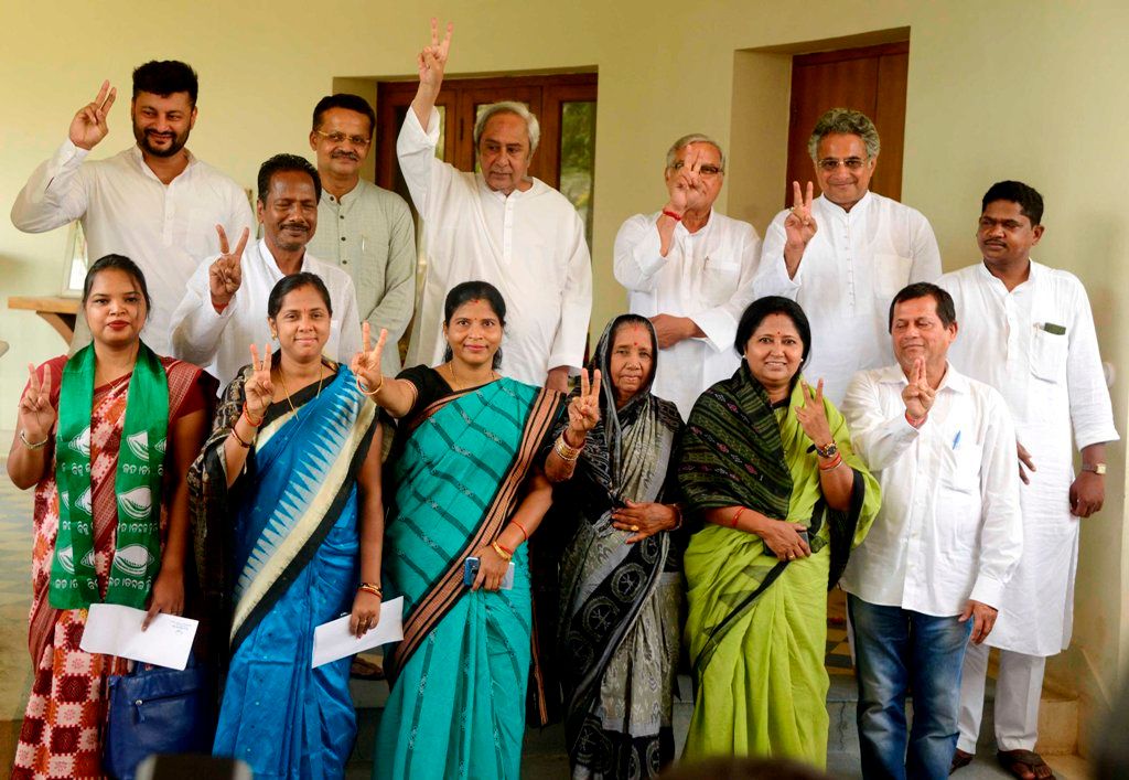 Naveen Patnaik With Chandrani Murmu And The Newly Elected MP's Of BJD
