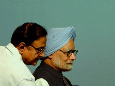 P Chidambaram With Manmohan Singh
