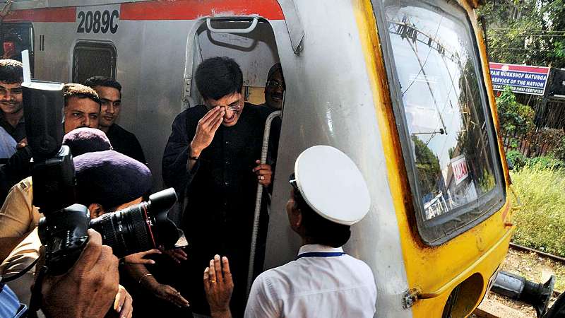 Piyush Goyal Inaugurating A Train Run By Female Drivers