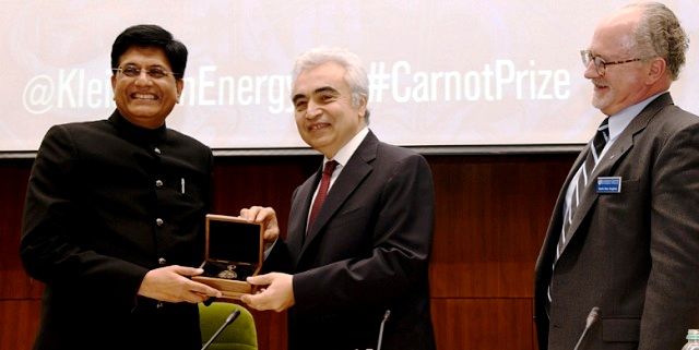 Piyush Goyal Receiving The Carnot Award