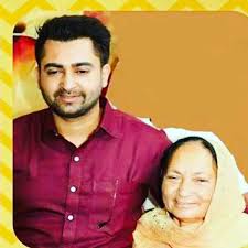 Sharry Mann with his mother