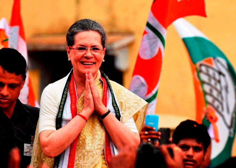Sonia Gandhi After Being Re-Elected In The 2006 Lok Sabha By-Polls