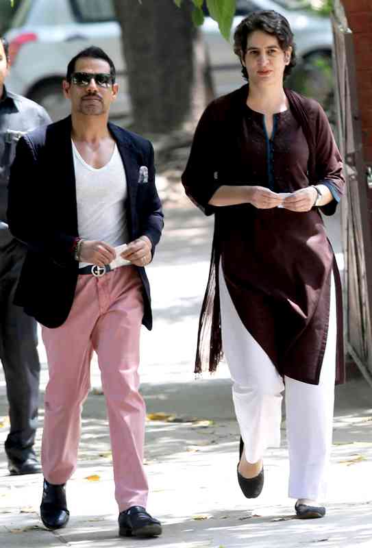 Sonia Gandhi's Daughter Priyanka Gandhi With Her Husband Robert Vadra
