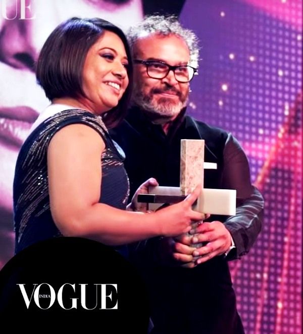 Faye D'Souza Receiving The Opinion Maker Of The Year Award From Vogue