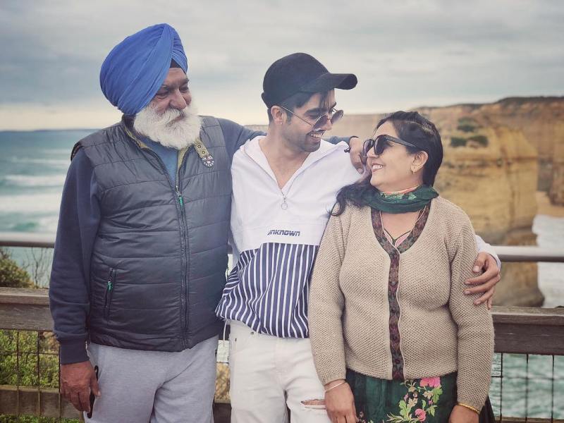 Harrdy Sandhu with his parents