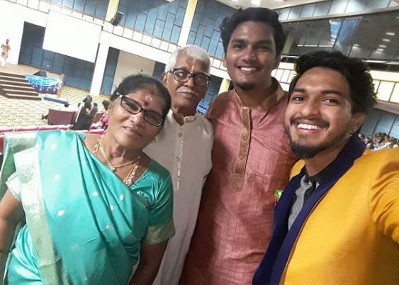 Mugen Rao (extreme left) with his grandparents