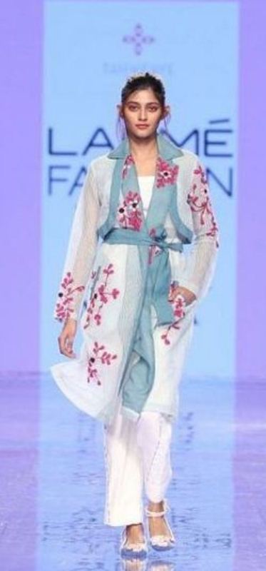 Shreya walking ramp for Lakme Fashion Week