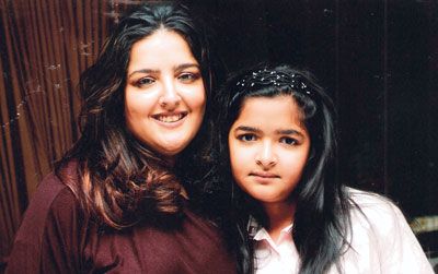 Sunaina Roshan with her daughter