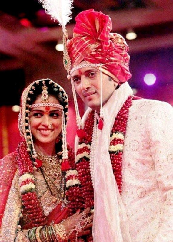 Wedding Picture Of Genelia And Ritesh Deshmukh