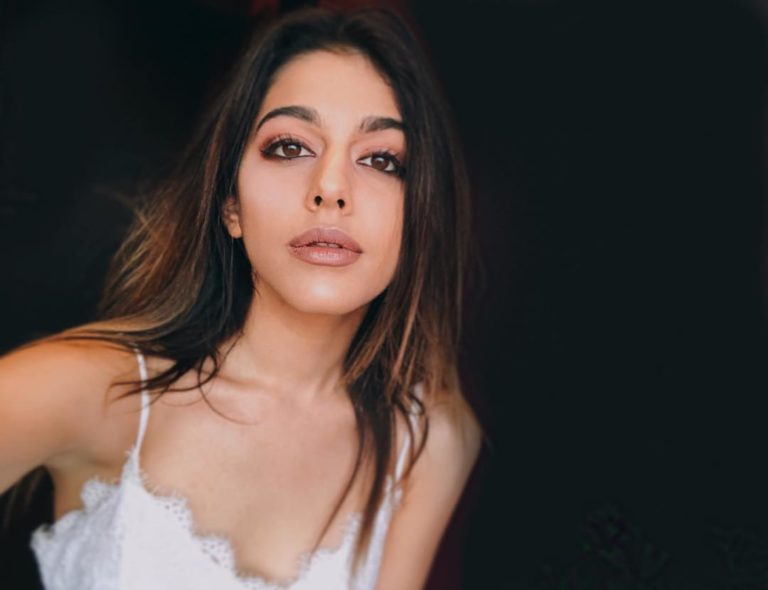 Aalia Furniturewalla/Aalia Ebrahim Wiki, Age, Boyfriend, Family
