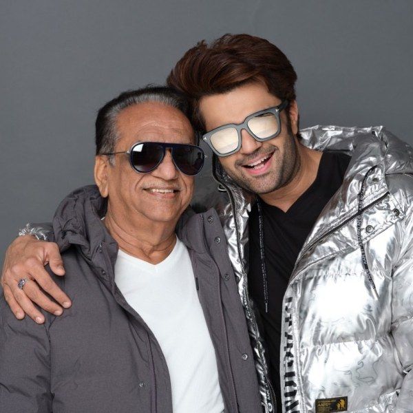 Manish Paul with his father