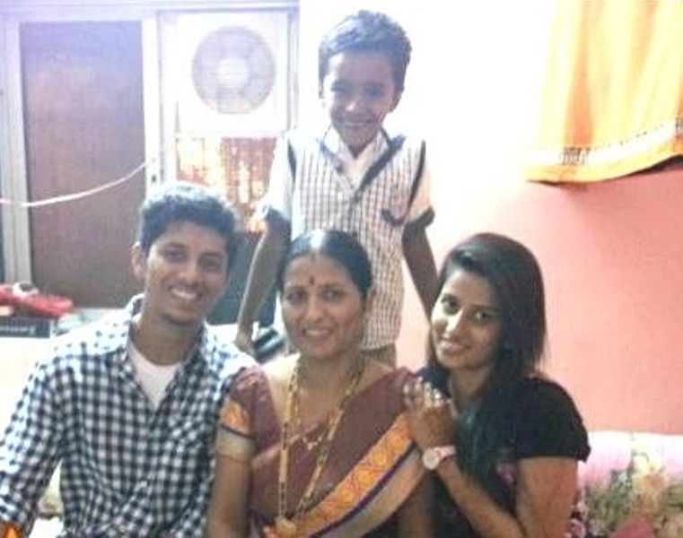 Mayur More With His Mother And Siblings