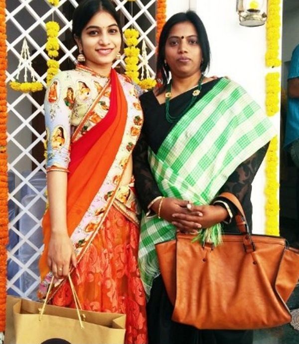 Punarnavi Bhupalam With Her Mother