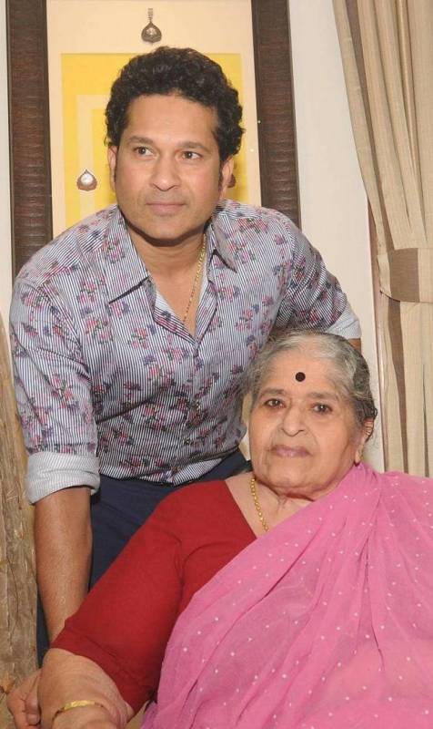 Sachin Tendulkar with his mother