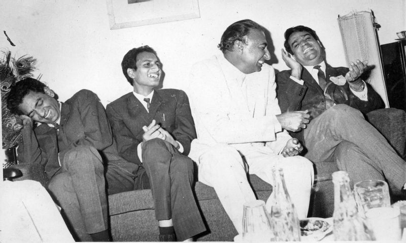Sahir Ludhianvi With His Friends Shiv Kumar, Bhalla, And Samman Gupta