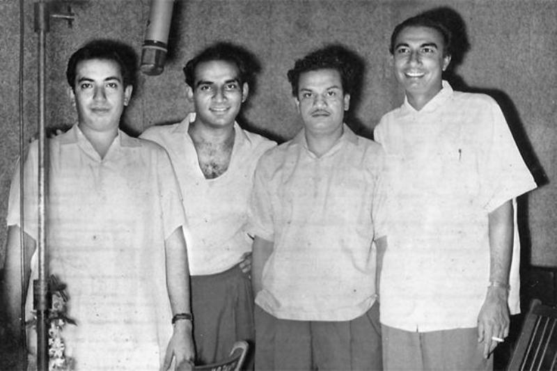 Sahir Ludhianvi With Yash Chopra, Mahendra Kapoor, and Dutta Naik