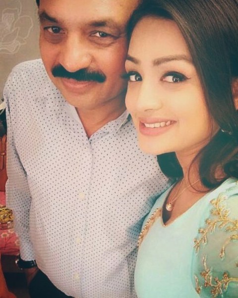 Samiksha Jaiswal with her father