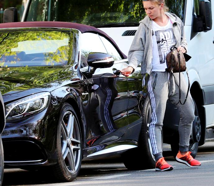 Simona Halep With Her Mercedes CLS