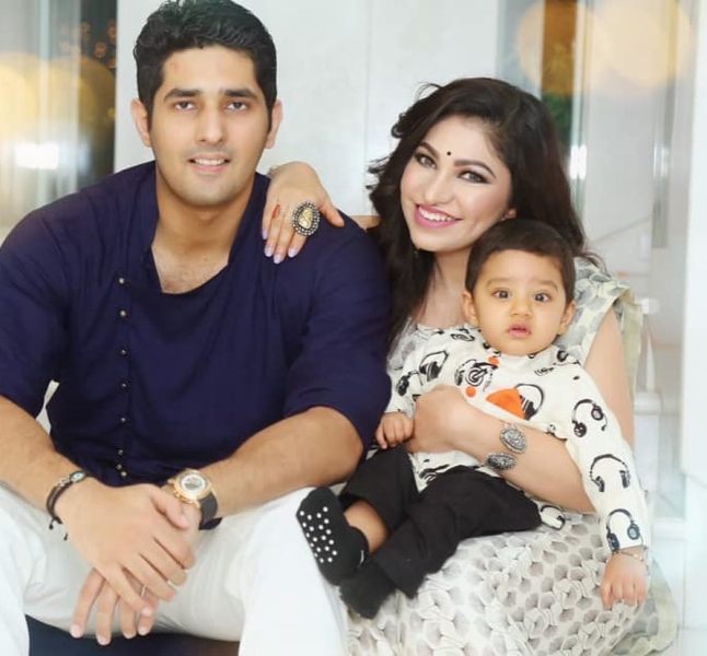 Tulsi Kumar With Her Husband, Hitesh And Son, Shivaay