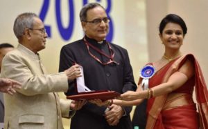 Amruta Subhash Receiving National Award