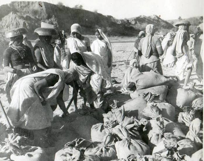 Bhuj Women working for Indian Air Force During Indo-Pak War 1971