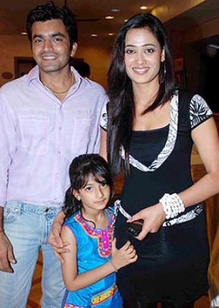 Image result for shweta tiwari ex husband and daughter