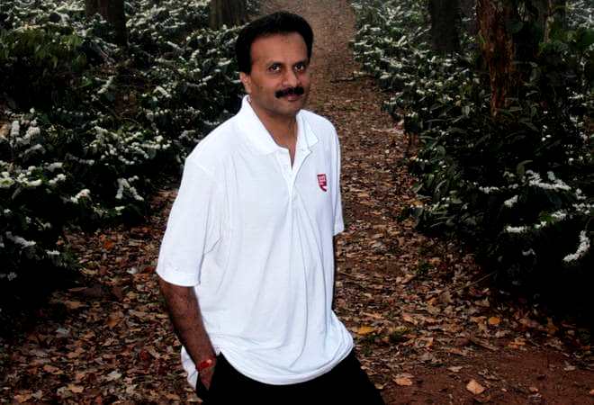 VG Siddhartha In A Coffee Plantation