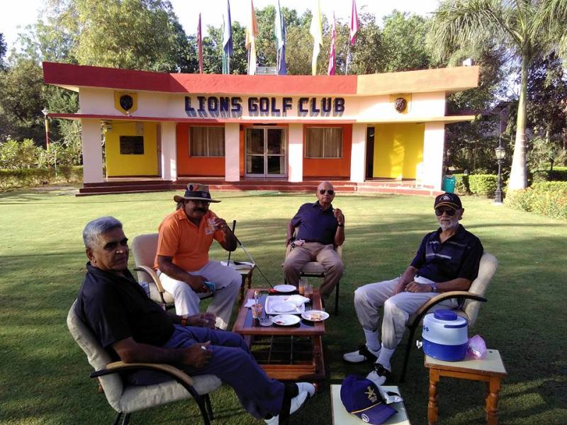 Vijay Karnik with his Golf Members