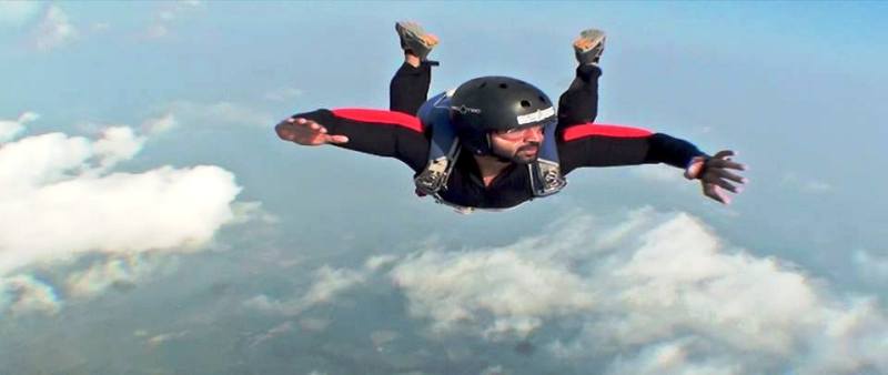 Arun Vijay Skydiving