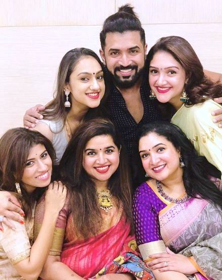 Arun Vijay with His Sisters and Wife