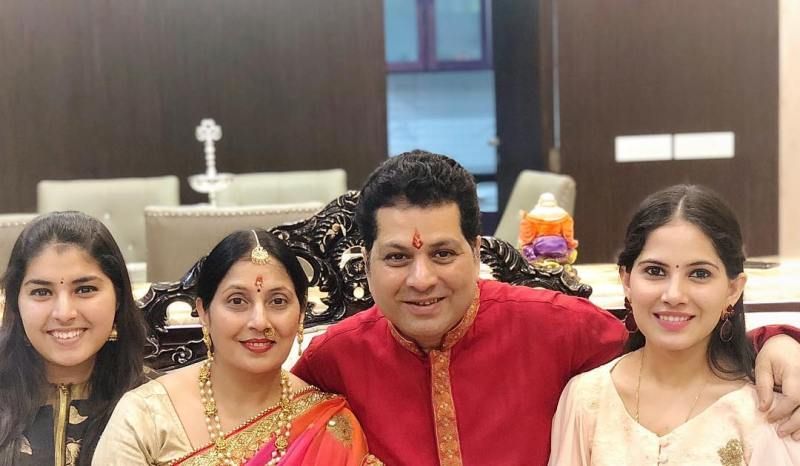 Jaya Kishori with her family