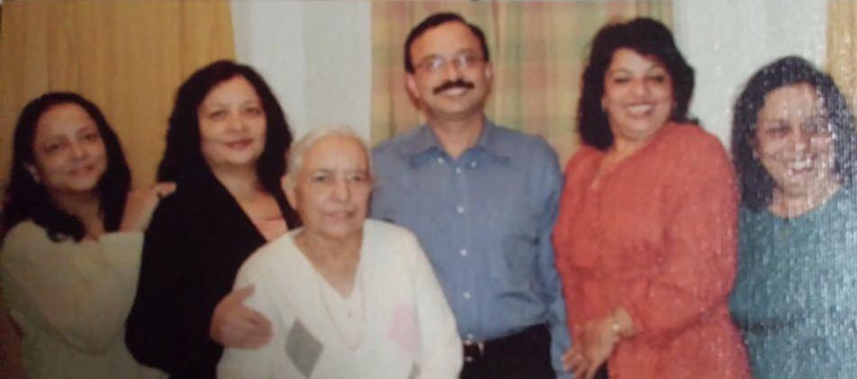 Madhu Chopra with her mother and siblings