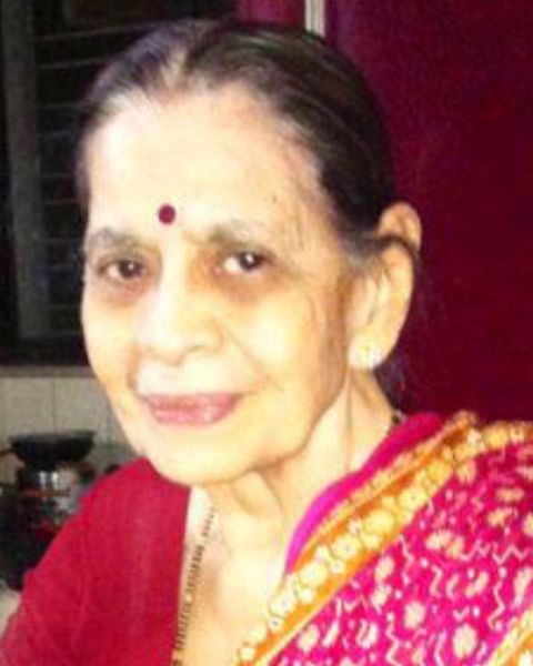 Medha Manjrekar's mother