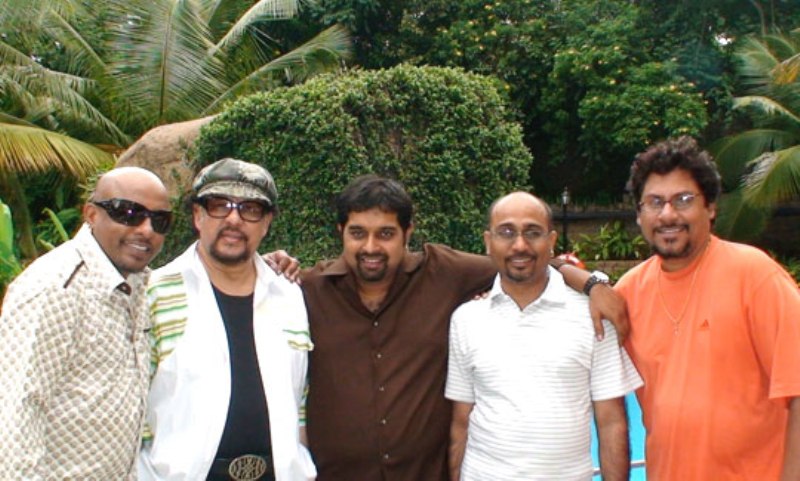 Shankar Mahadevan with the SILK's members