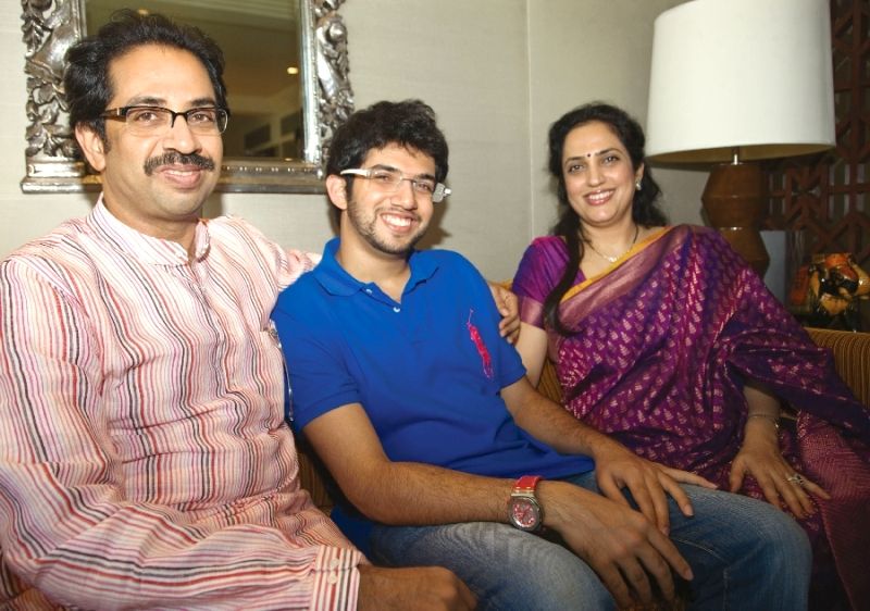 Aditya Thackeray (centre) with his father Uddhav (left) and his mother Rashmi (right)