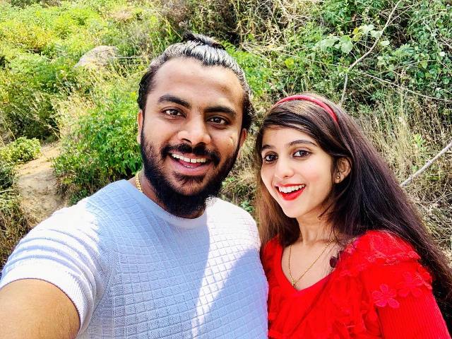 Chandan Shetty with his girlfriend