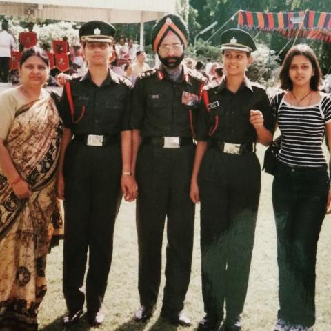Dalljiet Kaur with her family