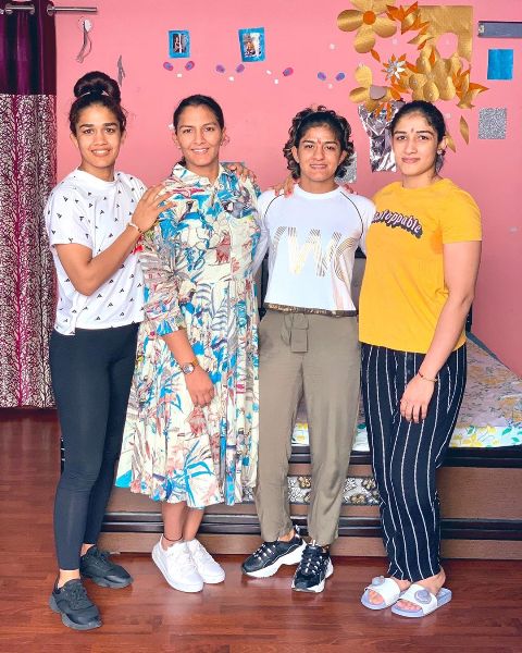 Ritu Phogat with her sisters