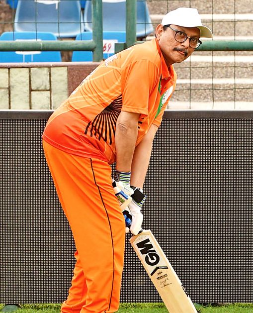 Sharad Arvind Bobde playing cricket