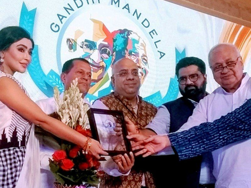 Achyuta Samanta Receiving Gandhi Mandela Award