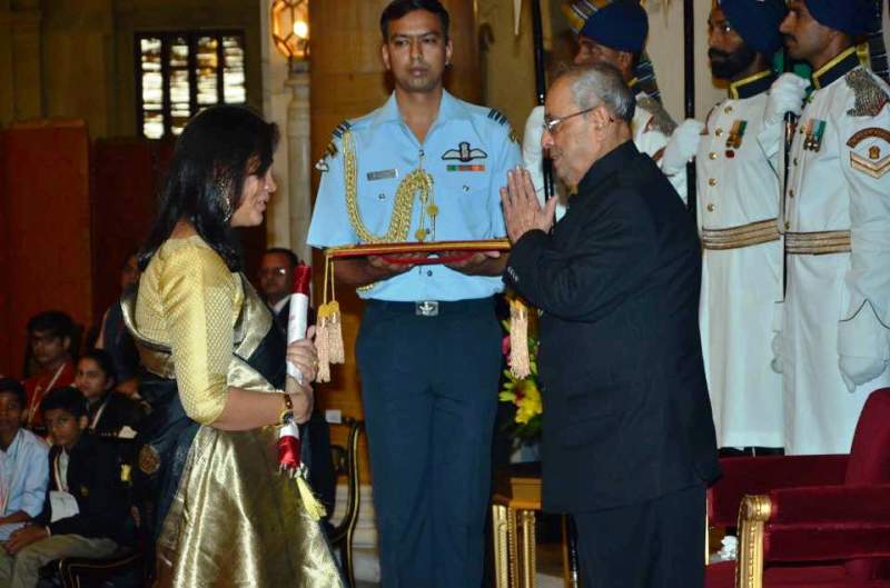 Purnota Dutta Bahl Receiving National Award