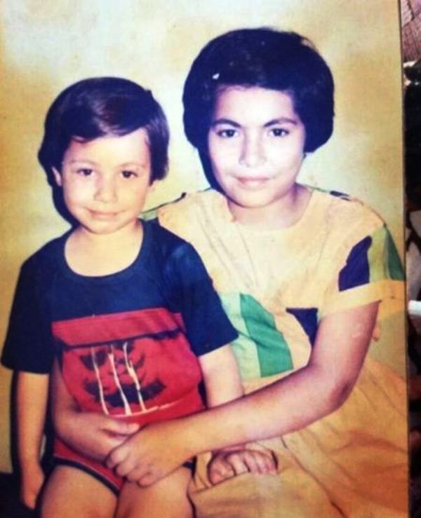 A Childhood Picture of Maanvi Gagroo with Her Sister