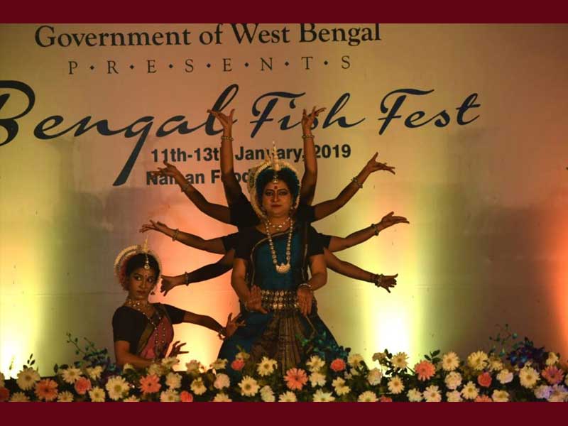 Dona Ganguly performing at Bengal Fish Festival